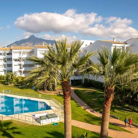 Whispering Palms Apartament *