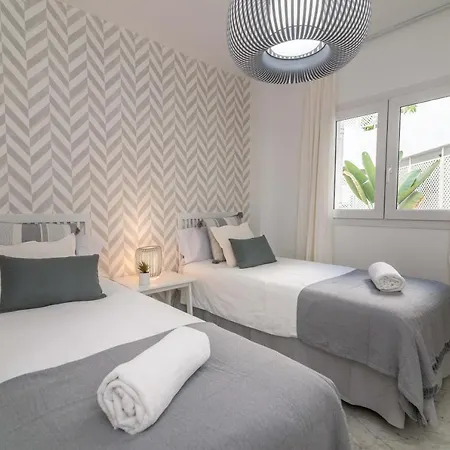 Apartment Whispering Palms
